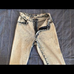 Vintage Levi’s 900 series boot cut jeans.